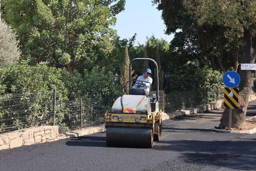 Bodrum Belediyesi Bitez ve Torba'da asfaltlama çalismalarini tamamladi