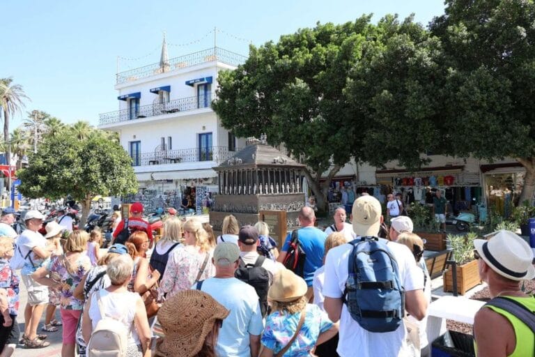 Bodrum sahillerine ve meydanına yeni fotoğraf noktaları yerleştirildi